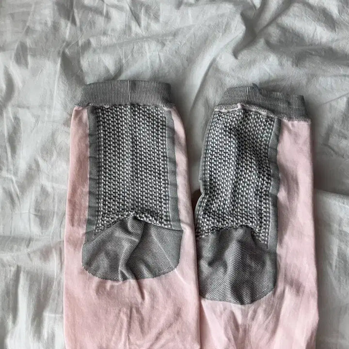 [SOLD OUT] 솔리디아 나이트 압박스타킹 (이염)