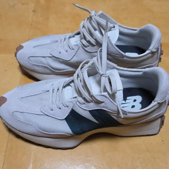 [SOLD OUT] 뉴발란스 327 아이보리 운동화 255