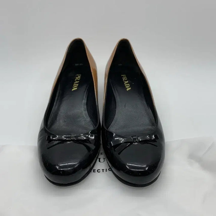 [SOLD OUT] 267000998 프라다 블랙 에나멜 리본 플랫슈즈 36사이즈