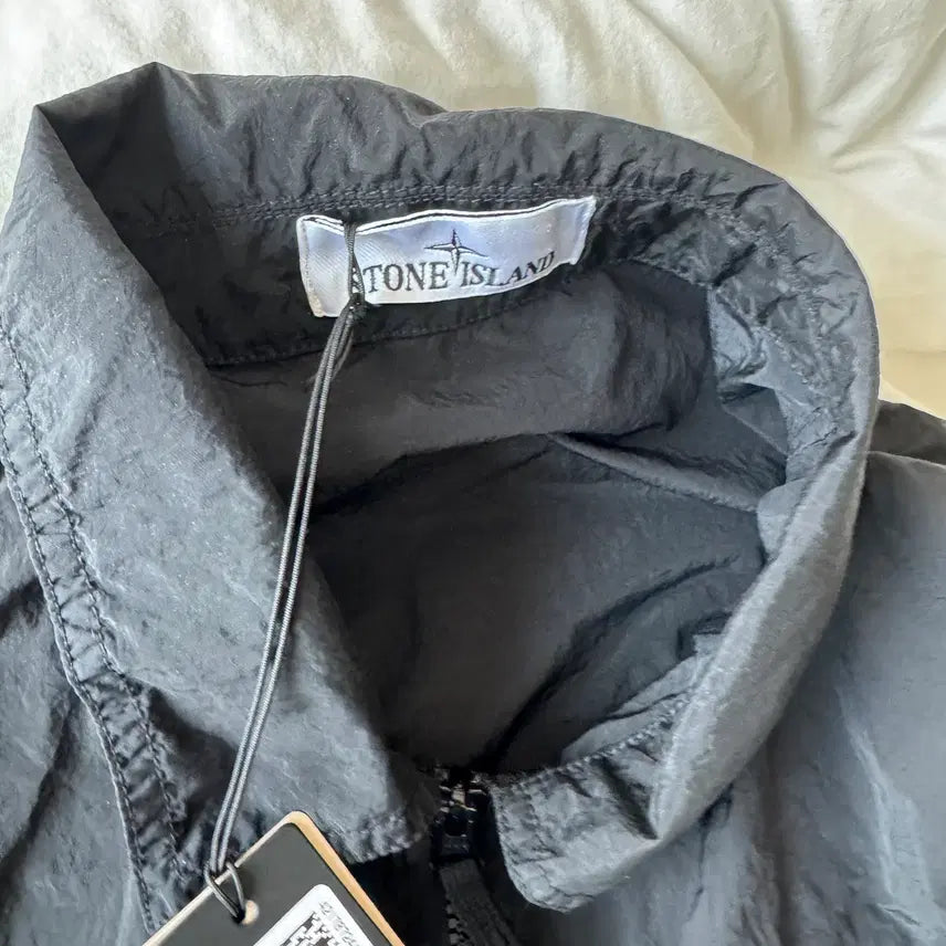 [SOLD OUT] XL) 24SS 스톤아일랜드 나일론 메탈 오버셔츠 자켓 블랙