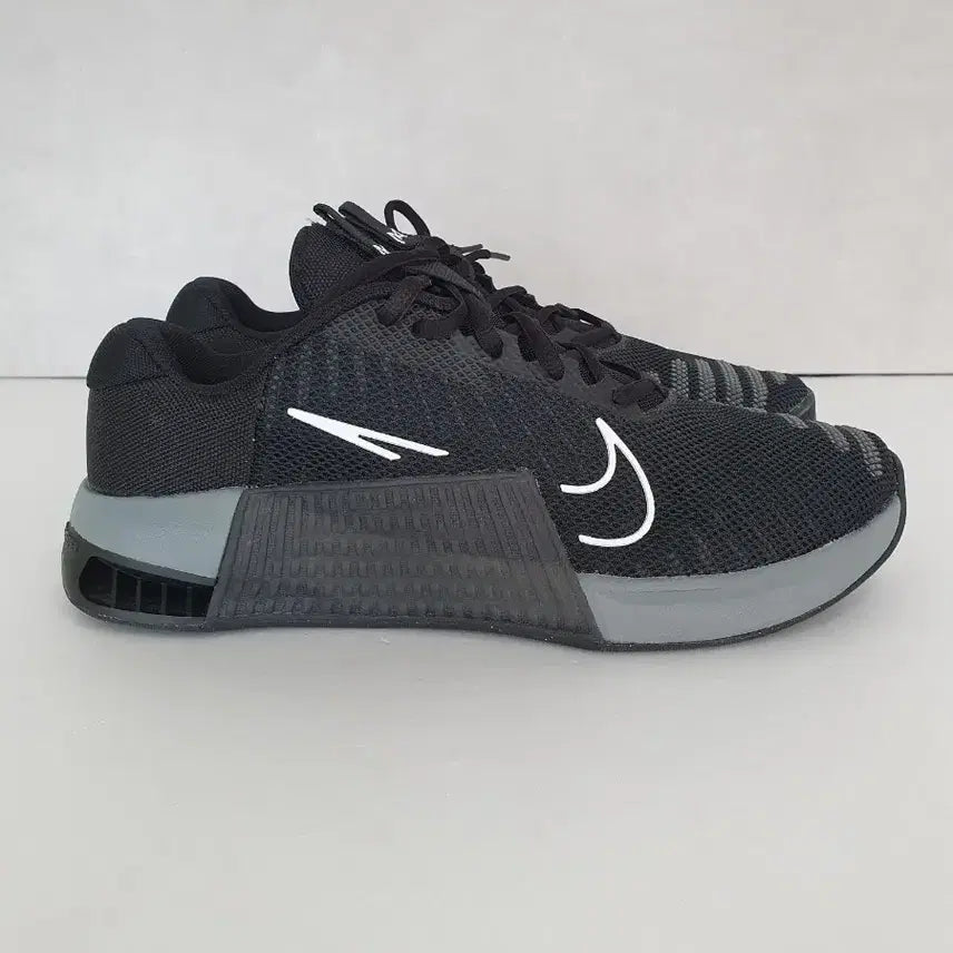 [SOLD OUT] 나이키 메트콘 9 블랙 (270)