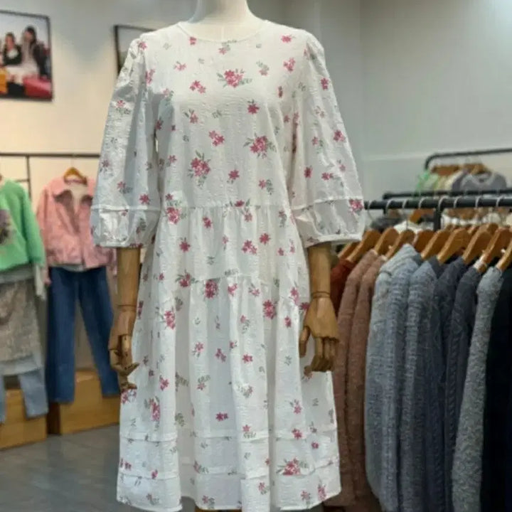 [SOLD OUT] 써스데이아일랜드 25SS 원피스 M (새옷컨디션)