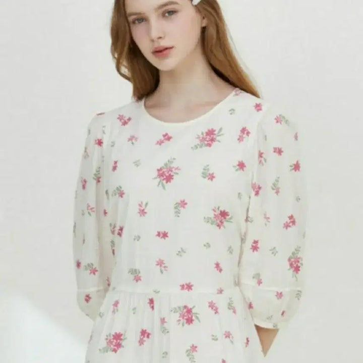 [SOLD OUT] 써스데이아일랜드 25SS 원피스 M (새옷컨디션)
