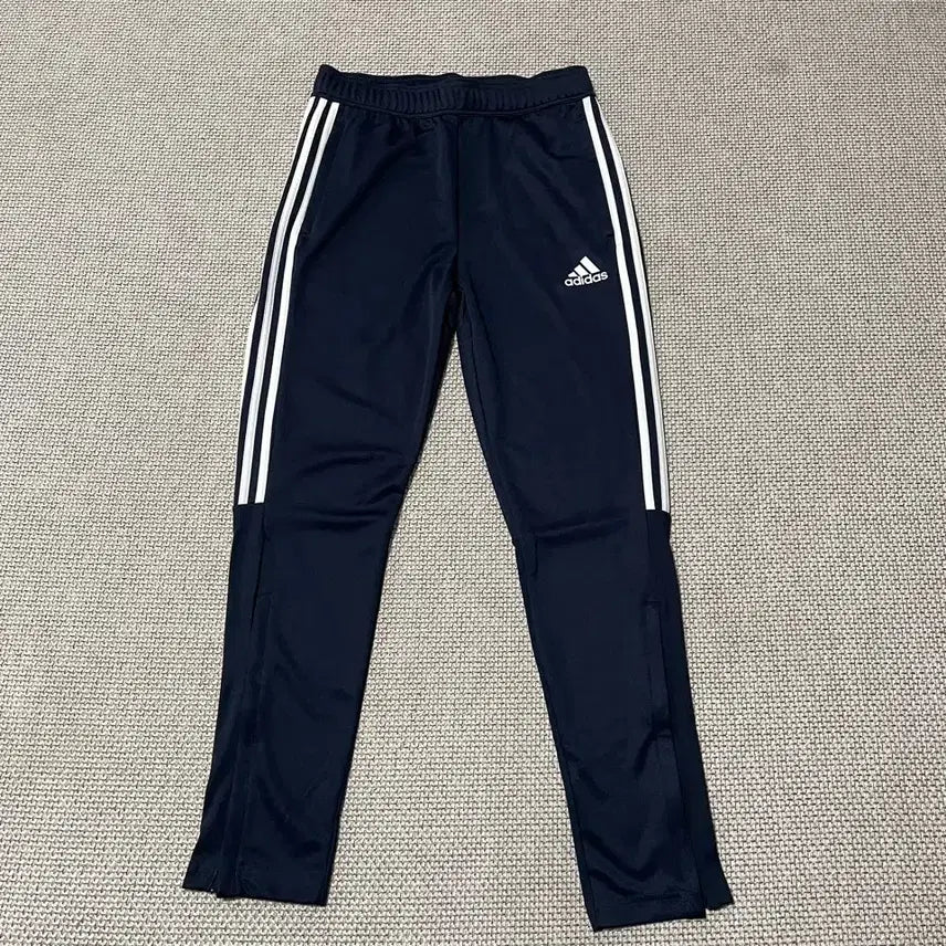 [BUNJANG] Adidas Training Pants L / L 아디다스 트레이닝복 바지 하의 B.7591