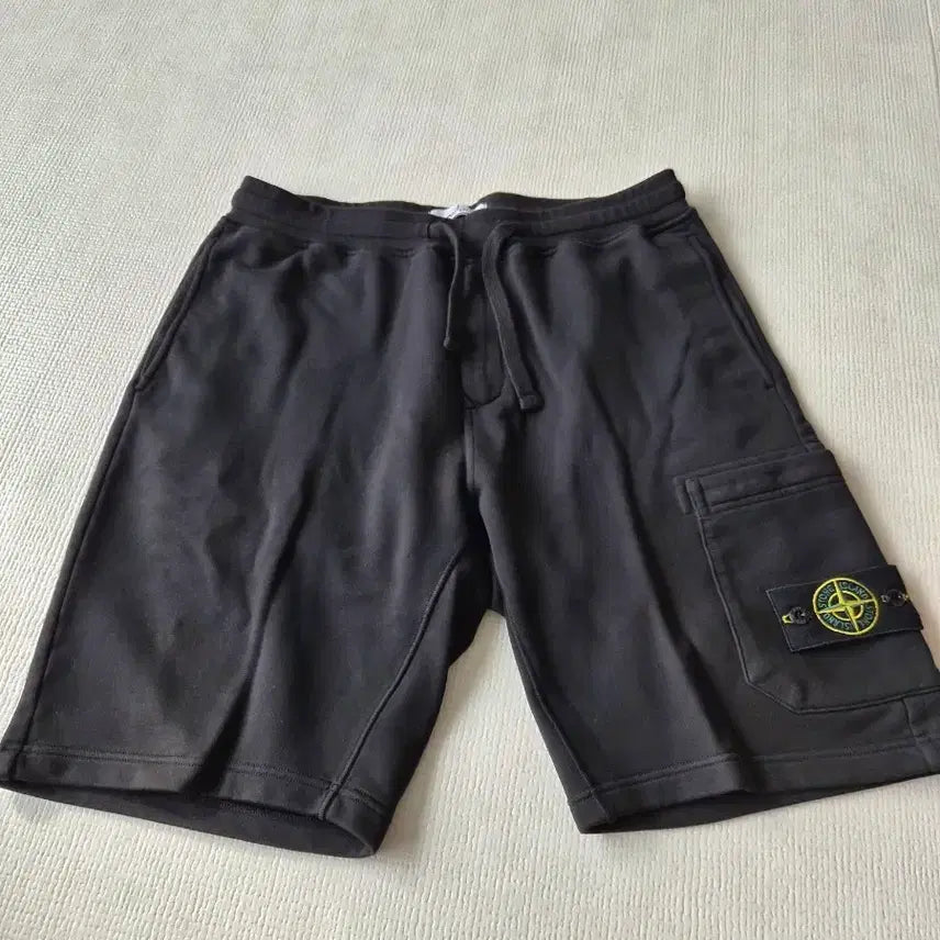 [SOLD OUT] 스톤아일랜드 블랙 반바지