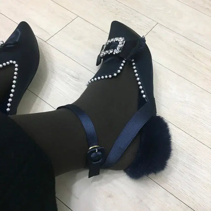 [SOLD OUT] 슈콤마보니 새샌들