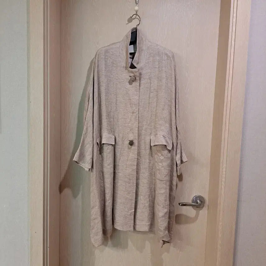 [BUNJANG] B E R T I Beige Linen Half Coat / B E R T I.   베이지 린넨 하프 코트