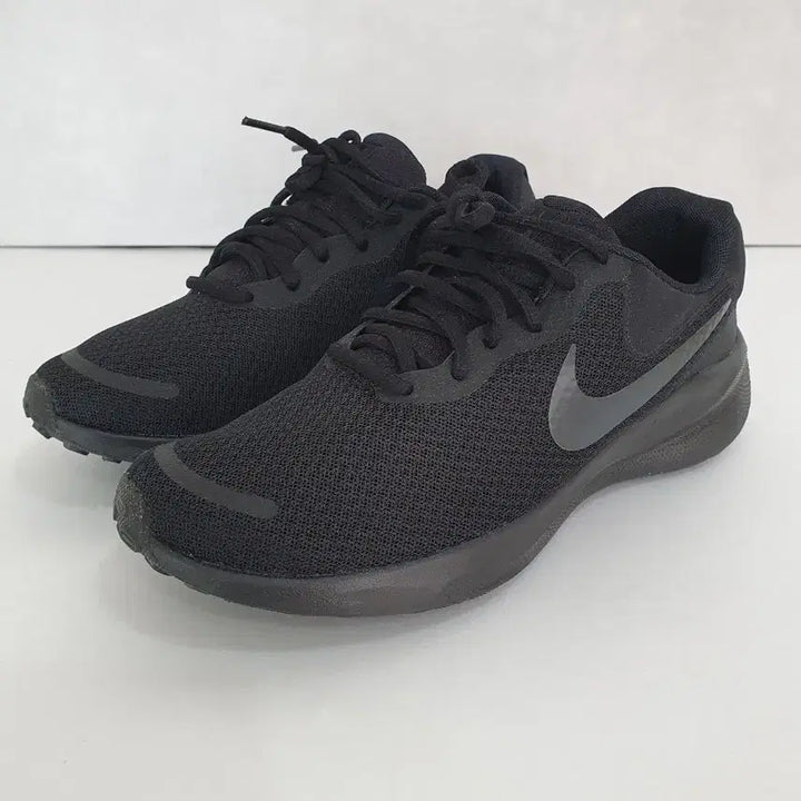 [BUNJANG] Nike Revolution 7 All Black (255) / 나이키 레볼루션 7 올 블랙 (255)