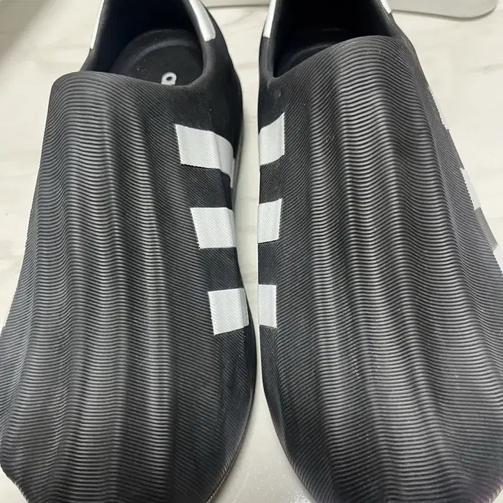 [SOLD OUT] 아디다스 아디폼 255