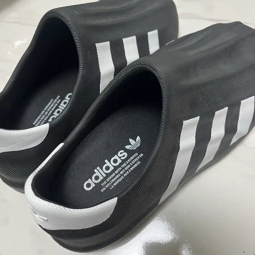 [SOLD OUT] 아디다스 아디폼 255