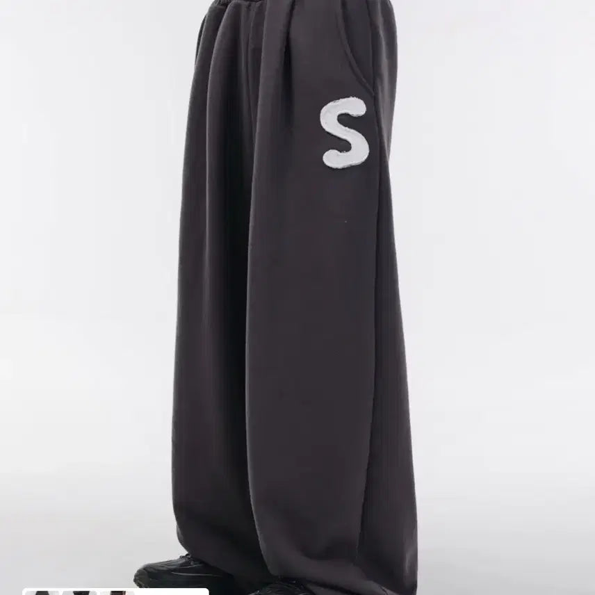 [SOLD OUT] 스켈리웩 스웨트 팬츠 m 차콜