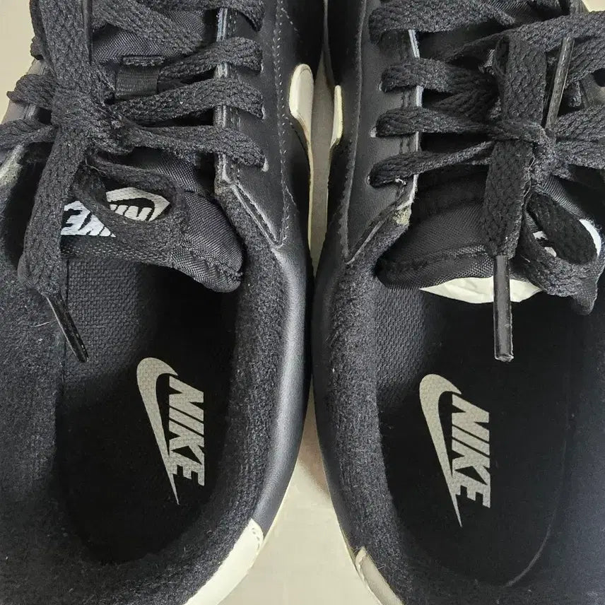 [BUNJANG] Nike Cortez Black/White Sneakers / 나이키 코르테즈 블랙/화이트 운동화