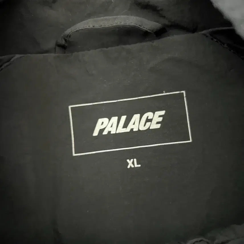 [BUNJANG] Palace Skateboards Rock Shell Windbreaker Jacket / 팔라스 스케이트보드 락 쉘 윈드브레이커 자켓