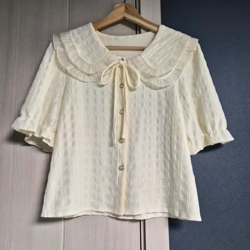 [BUNJANG] Lovely Big Collar Frill Blouse / [새상품] 러블리 빅카라 프릴 블라우스