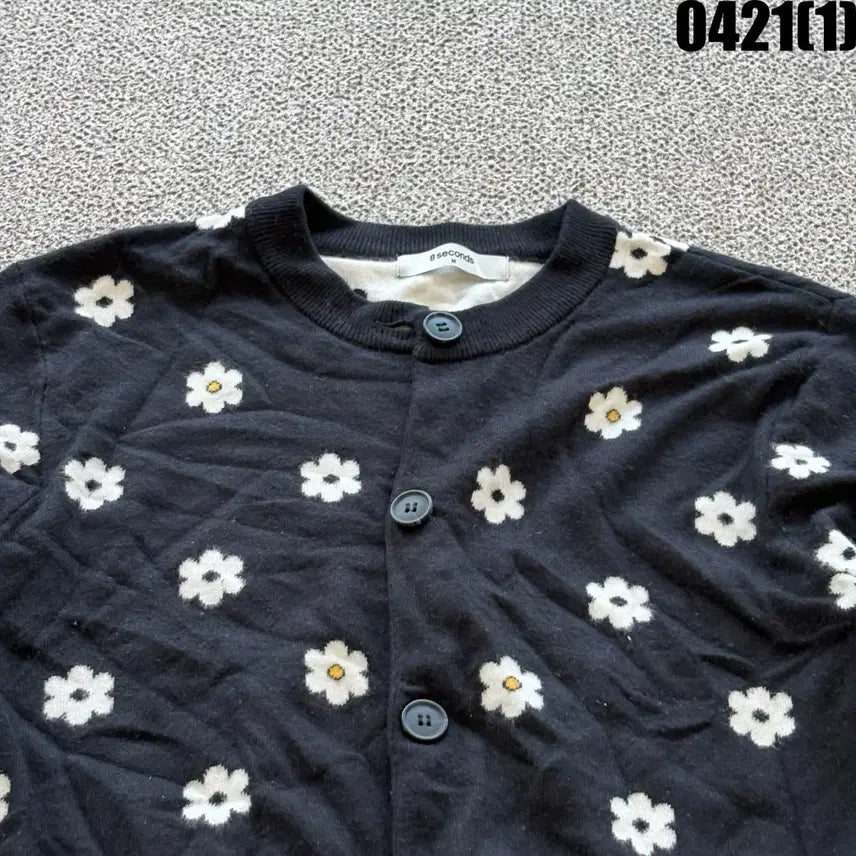 [SOLD OUT] 8seconds 검정 꽃무늬 가디건 M