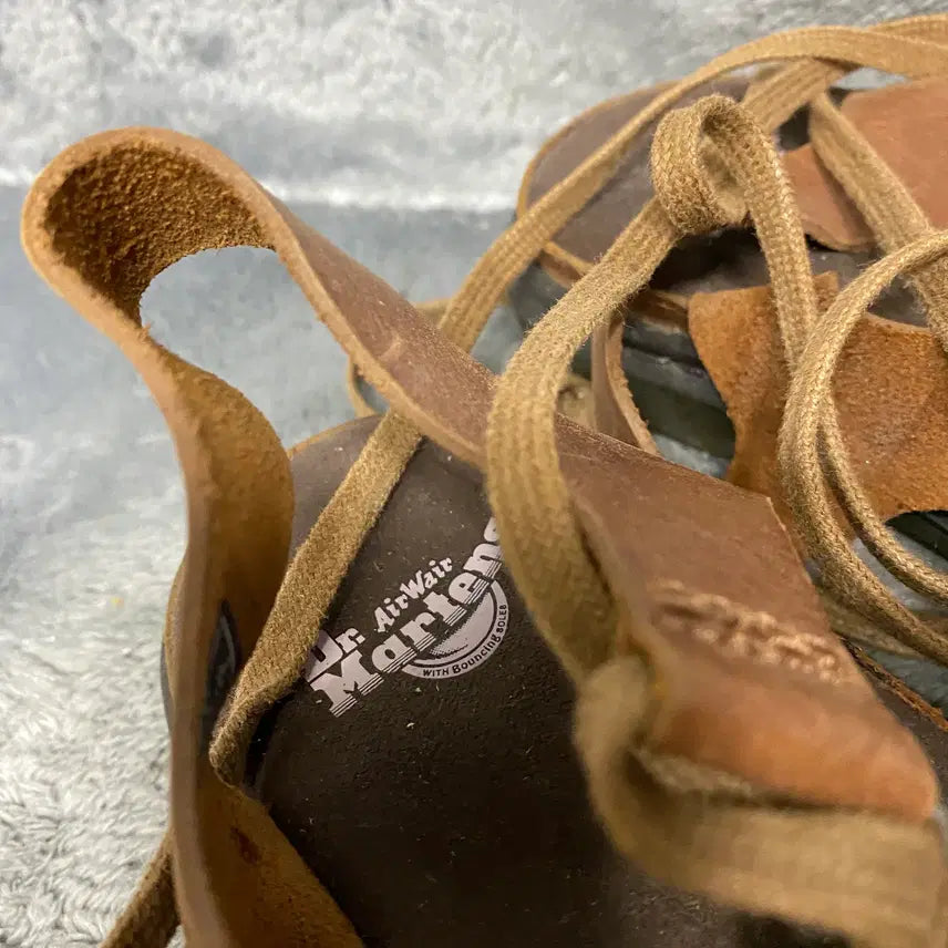 [BUNJANG] Dr. Martens Natilla Sandal (225) / 닥터마틴 나틸라 샌들 225