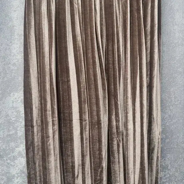 [BUNJANG] Velvet Pleated Long Skirt / 은은한 광택 벨벳 플리츠 롱 스커트 / 밴딩 프리