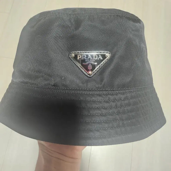 [BUNJANG] Prada Bucket Hat / 프라다 버킷백 m 벙거지모자