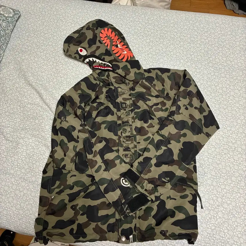 [BUNJANG] BAPE Windbreaker XL / BAPE 바람막이 팝니다