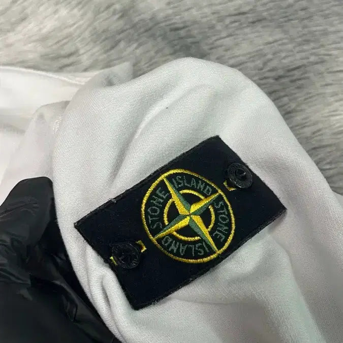 [SOLD OUT] [XL size] 스톤아일랜드 맨투맨 화이트