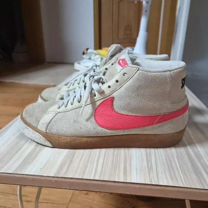 [BUNJANG] Nike Blazer Swoosh Sneakers / 나이키 블레이저 스우시 스니커즈