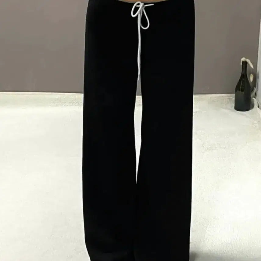 [SOLD OUT] 비츠앤밥스 BRANDY LOW TRAINING PANTS 블랙