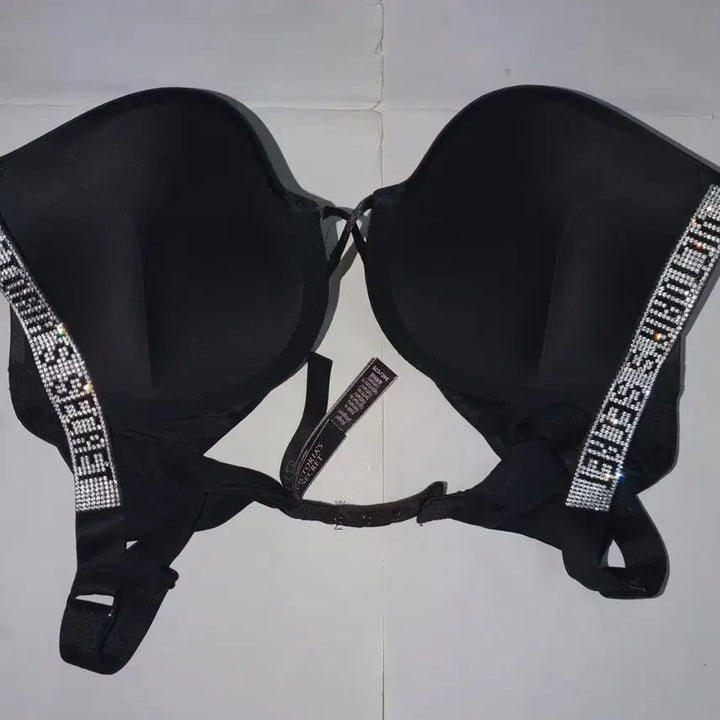 [SOLD OUT] 빅토리아 시크릿 Sexy 밤쉘 샤인스트랩 브라 34C