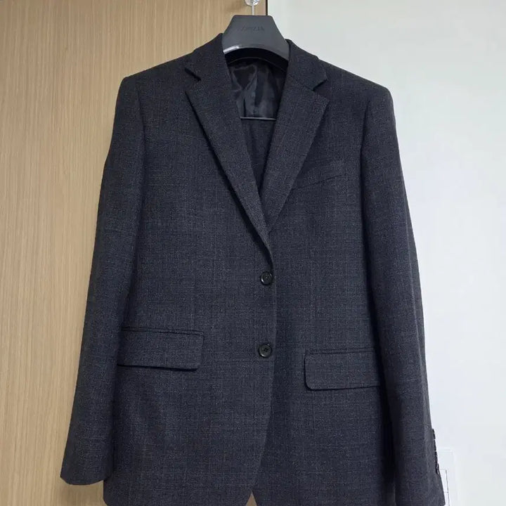 [BUNJANG] R. ZEGNA Suit Set / [무료배송,완전이쁨,상태좋음] r지오지아 정장 세트(옷걸이포함)