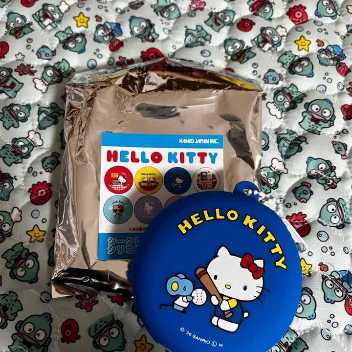 [BUNJANG] Sanrio Hello Kitty Secret Random Silicone Case / 산리오 헬로키티 시크릿 랜덤 실리콘케이스