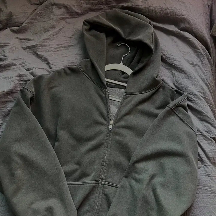 [BUNJANG] Htae VTG Hoodie / [L] Htae VTG hoodie