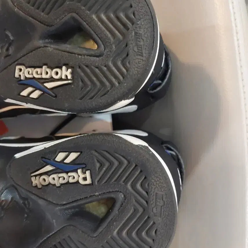 [BUNJANG] Reebok Pump Shaq Attaq 4 Orlando Magic Sneakers / 리복 펌프 샤크어택 4 250mm 올랜도 매직 컬러 택포55,000원