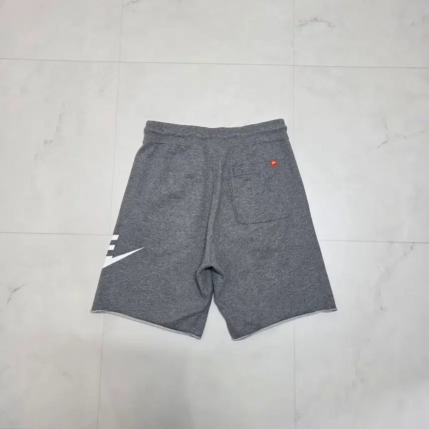 [BUNJANG] Nike Big Logo Sweat Shorts Grey / M 나이키 빅로고 스웻 반바지 그레이