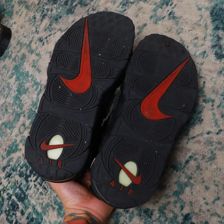 [BUNJANG] Supreme Nike Uptempo Black Sneakers / Supreme 슈프림 나이키 업템포 블랙 260