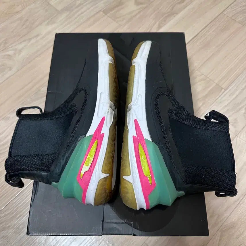 [SOLD OUT] [285]나이키 x 리카르도 티시 에어줌 레전드