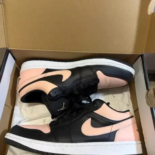 [BUNJANG] Nike Jordan 1 Low Crimson Tint Sneakers / [290] 나이키 조던1 로우 크림슨 틴트