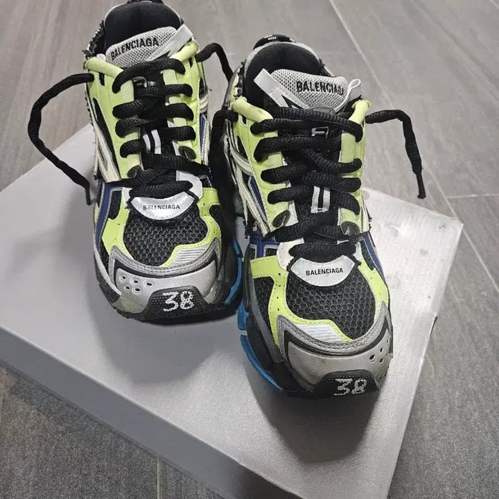 [BUNJANG] Balenciaga New Runner Sneakers / 발렌시아가 뉴러너