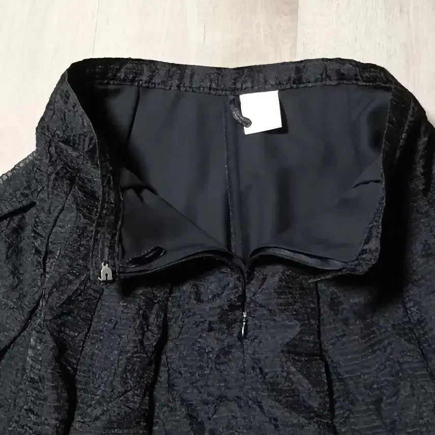 [BUNJANG] Black Pattern Flare Long Skirt / 패턴무늬 블랙 플레어 롱 스커트