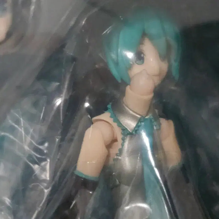 [BUNJANG] Figma Hatsune Miku 2.0 Junk Figure / Figma 하츠네 미쿠 2.0(정크 품위)