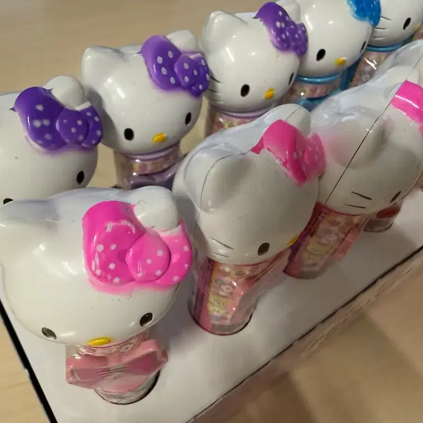 [BUNJANG] Hello Kitty 1999 Classic Figure Bundle Set (12 Pieces) / 헬로키티 고전 1999년 피규어 희귀템 12개 세트 (급처)