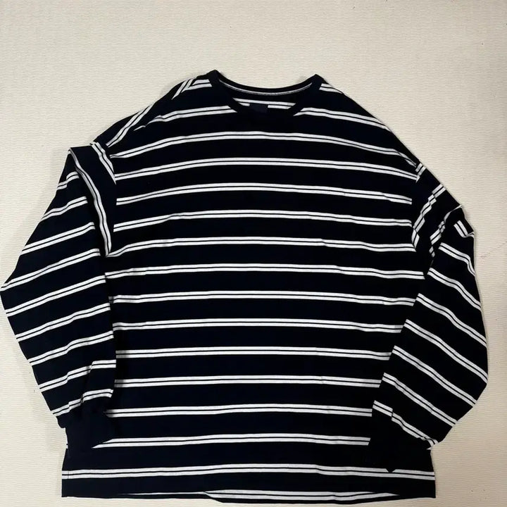 [SOLD OUT] 준지 스트라이프 오버핏 롱슬리브 티셔츠 네이비L JC5241P92R