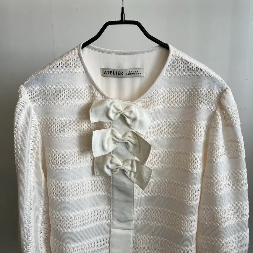 [BUNJANG] Lucky Chouette Blouse / 럭키슈에뜨 블라우스(정품)