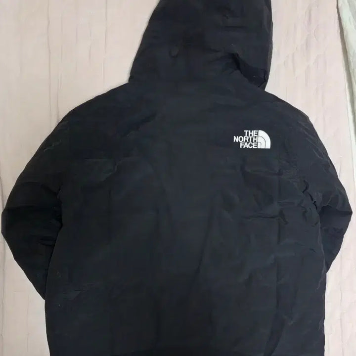 [SOLD OUT] 일본판 노스페이스 마운틴다운 고어텍스 블랙 S 여성가능 눕시 히말라얀급