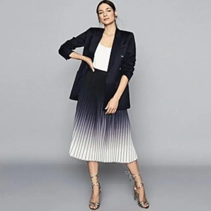 [BUNJANG] Graceful Gradient Pleated Long Skirt (Black) / 리스 그라데이션 플리츠 롱 스커트 (블랙)