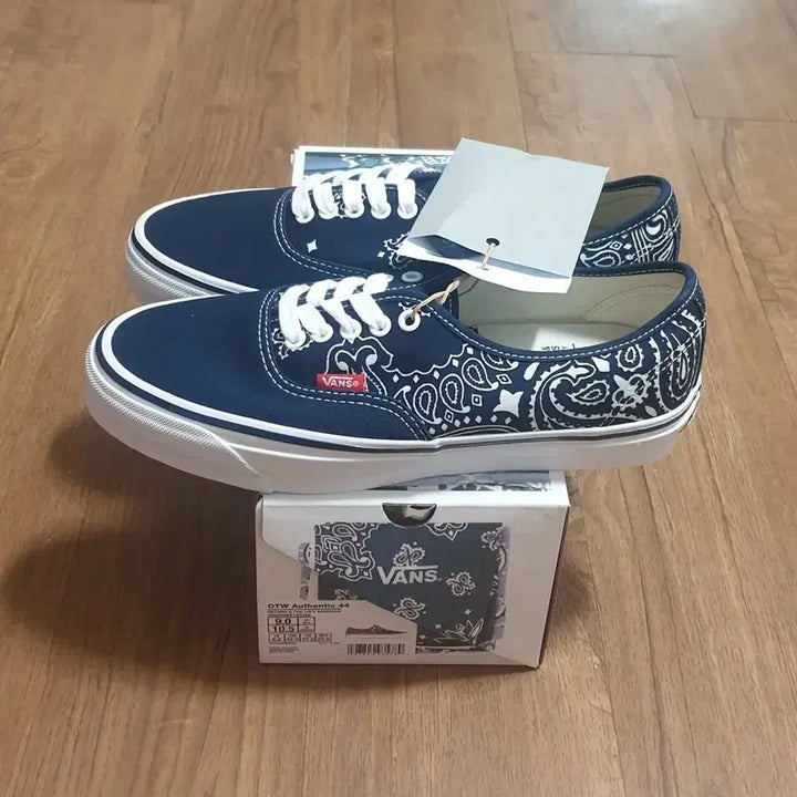[BUNJANG] Vans Bedwin &amp; The Heartbreakers OTW Authentic 44 Bandana Sneakers / [270]반스 x 베드윈 앤 더 하트브레이커스 OTW 어센틱 44 반다나