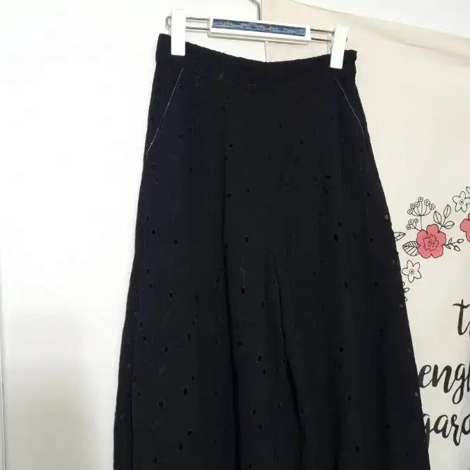 [BUNJANG] ANNA SUI Punch Lace Culottes Pants / ANNASUI 펀칭 레이스 큐롯 팬츠