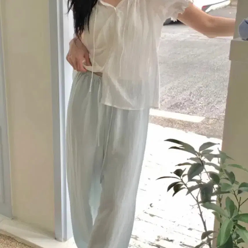 [BUNJANG] DOOMINSHOP Ribhour Jenio Ondmin Shopmodo Blouse / [새상품]두민샵 블라우스 리브아워 모너프 제니오 온드민 샵모도