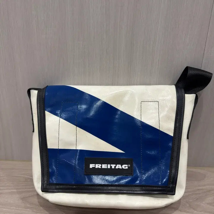 [SOLD OUT] 프라이탁 라씨