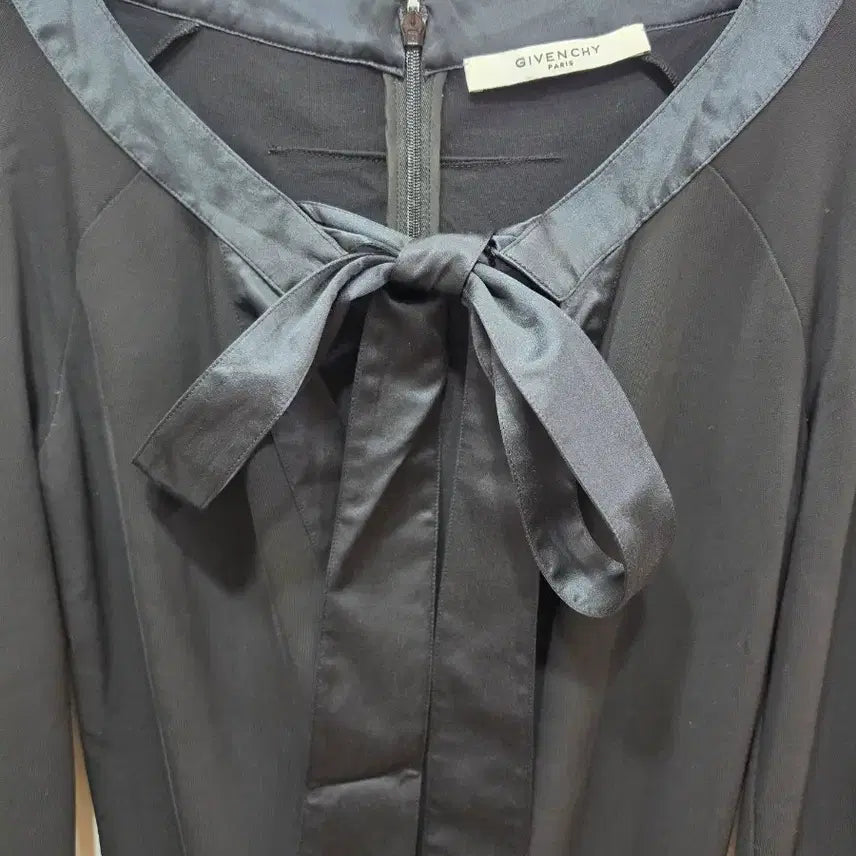 [BUNJANG] Givenchy Black Silk Ribbon Blouse / (정품)지방시 블랙 리본 블라우스