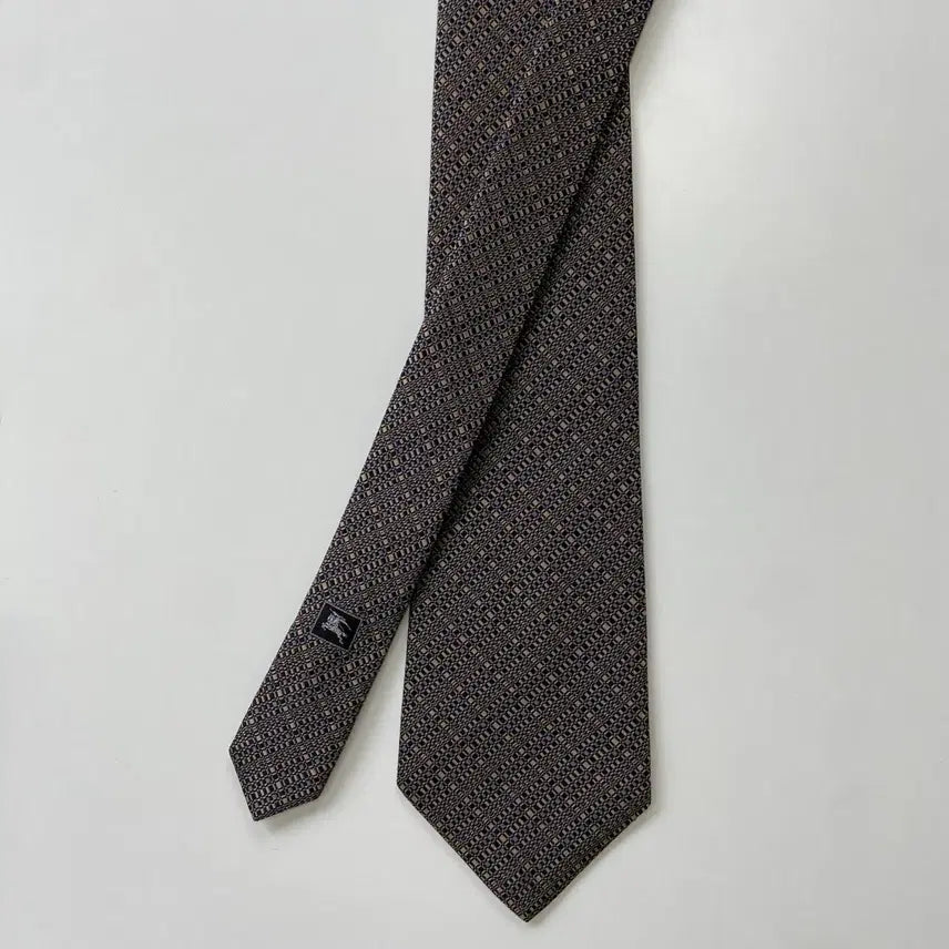 [BUNJANG] Burberry Silk Necktie / 버버리 명품 정품 넥타이 (Burberry)