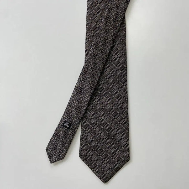 [BUNJANG] Burberry Silk Necktie / 버버리 명품 정품 넥타이 (Burberry)